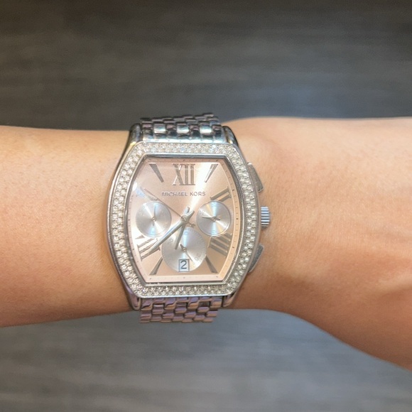 Michael Kors Watch, Model 5897 - Picture 5 of 5